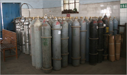 工业气瓶储存时应遵循哪些原则